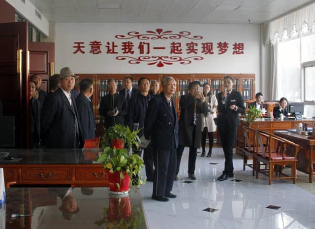 兗州區(qū)人大、政協(xié)領導蒞臨天意機械參觀考察