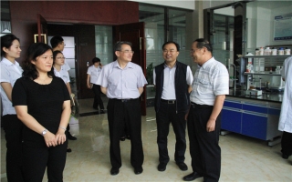 廢棄物資源化國家工程研究中心、昆明理工大學(xué)孫可偉教授,棄物資源化國家工程研究中心常務(wù)副主任、昆明理工大學(xué)教授李如燕博士蒞臨指導(dǎo)